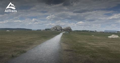 Okotoks Erratic Guide: Explore Geological Wonder