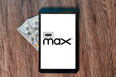 Purchasing Yearly Hbo Max Subscription Creative Commons Bilder