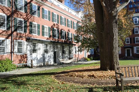 Rosenfeld Hall Yale: Luxury Living On Campus