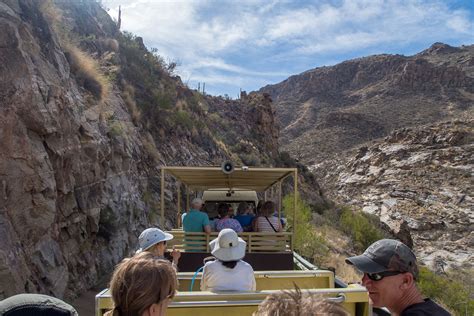 Sabino Canyon Tram: Easy Desert Tours