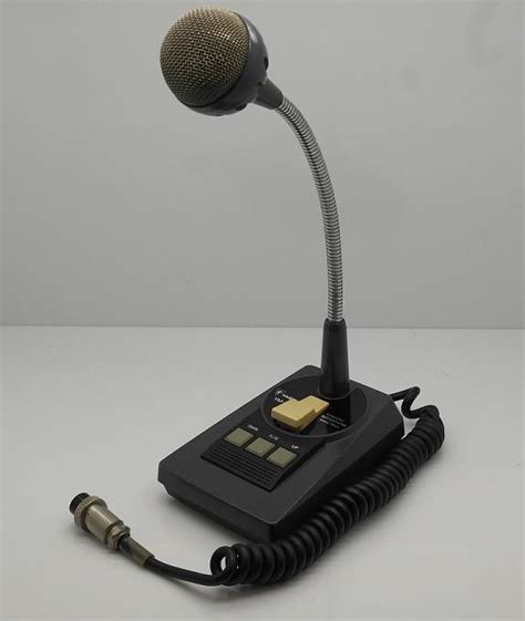 Second Hand Yaesu Ym 38 Dynamic Desktop Microphone