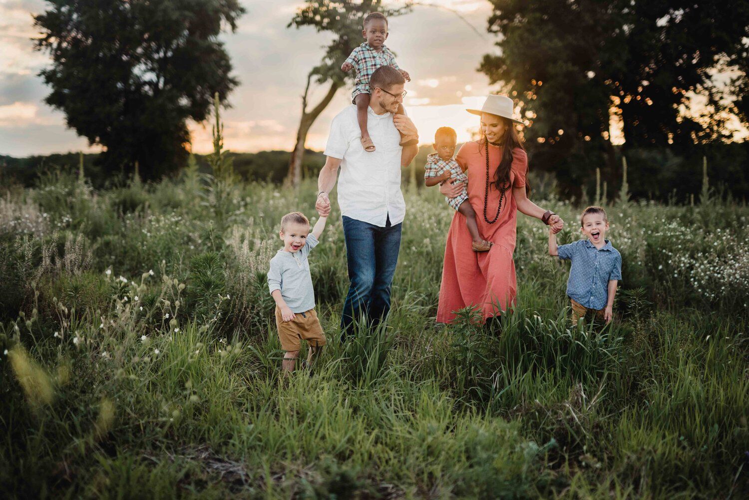 Spring Summer 2021 Family Photos What To Wear Outfit And Inspiration Style Guide Kelly Mcphail Photography