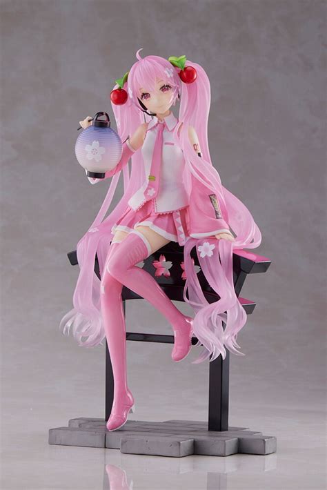 Taito Crane Limited Artist Master Piece Figure Hatsune Miku Sakura