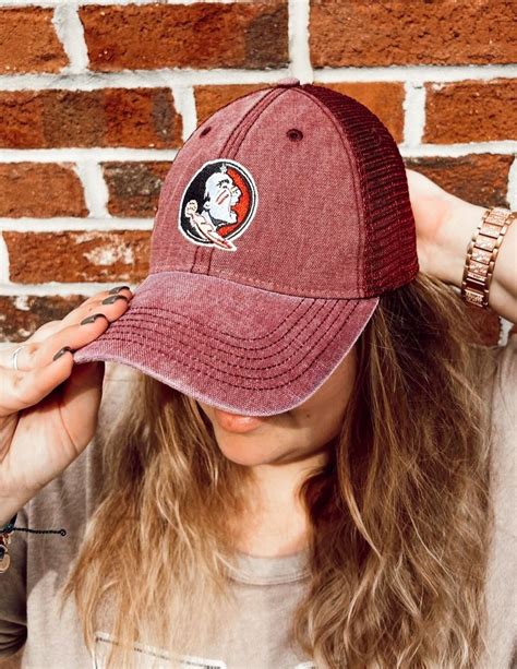 The Seminole S Guide To Florida State Hat Etiquette Barefoot Campus