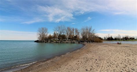 These 10 Beaches Are The Most Swimmable In Ontario