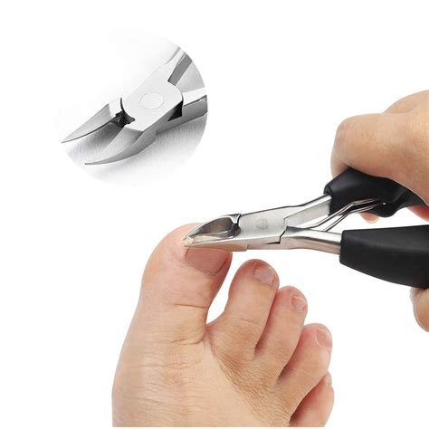 Thick Toenail Clippers: Safely Cut Tough Nails