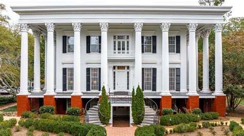 Uga President S Historic Home Listed For 5 12 Million Axios Atlanta