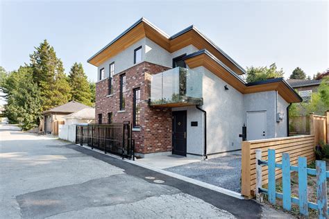 Vancouver Laneway House: Maximizing Space & Investment