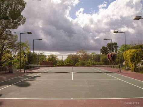 What Are Foothills Tennis Courts? Book Now