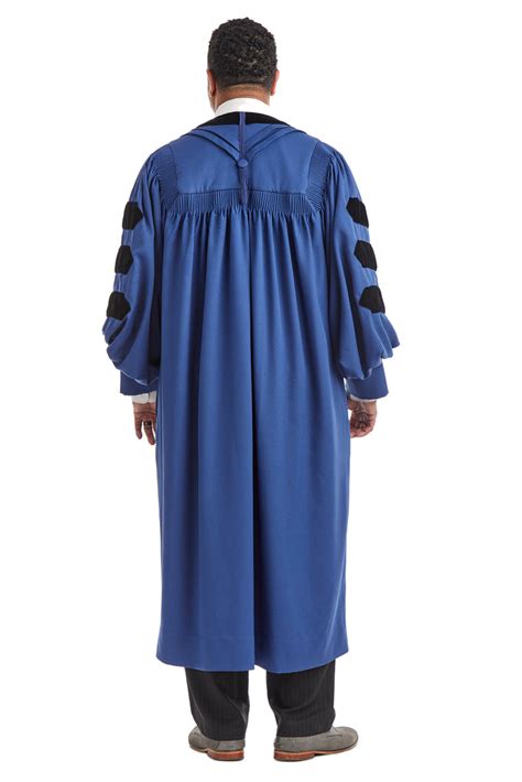 What Are Yale Doctoral Robes? A Guide