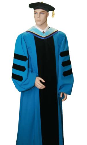 What Is Yale Cap And Gown? Ordering Guide