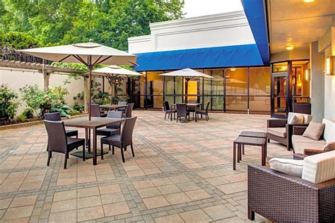 What's Courtyard By Marriott New Haven At Yale? Best Rates