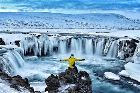 When Does Iceland Change Time? Your Travel Guide