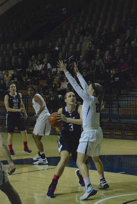 Women Amp 39 S Basketball Yale Victorious In Senior Send Off Yale Daily News