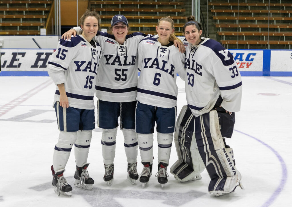 Women S Hockey Bulldogs Honor Seniors In Final Weekend Yale Daily News