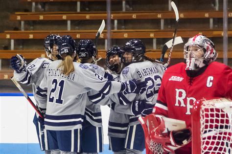 Women S Hockey No 2 Bulldogs Remain Dominant In Trip To New York