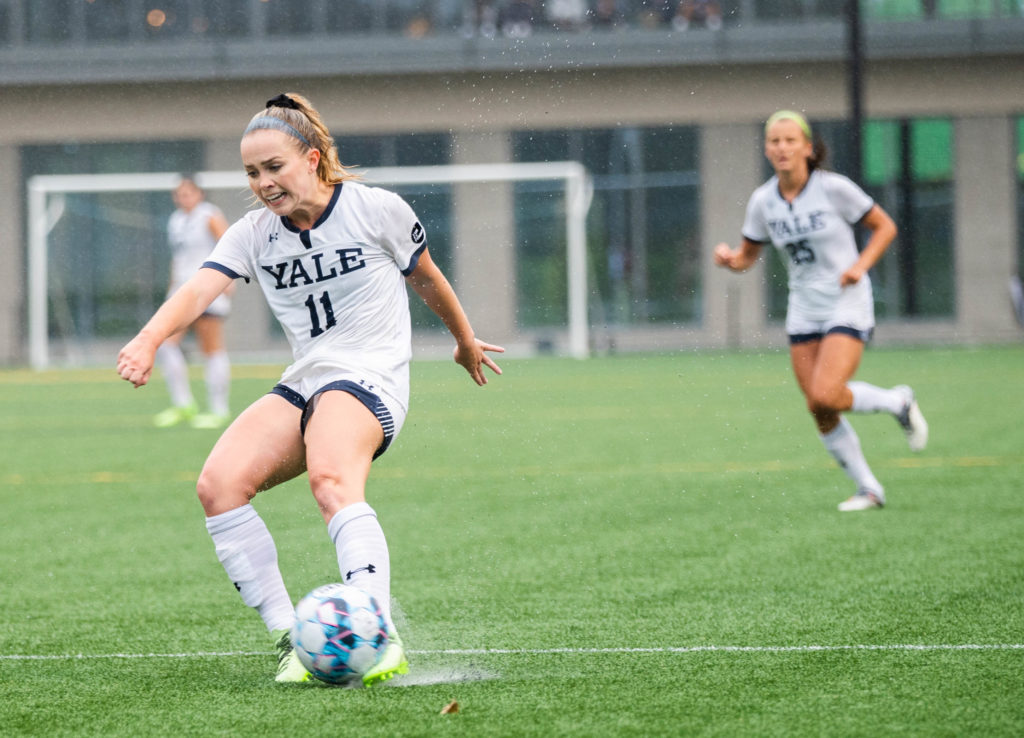 Women S Soccer Yale Loses Road Games At Ualbany No 25 Hofstra Yale