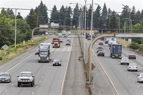 Work Begins To Convert Southbound Shoulder Of I 5 In Vancouver Into Bus