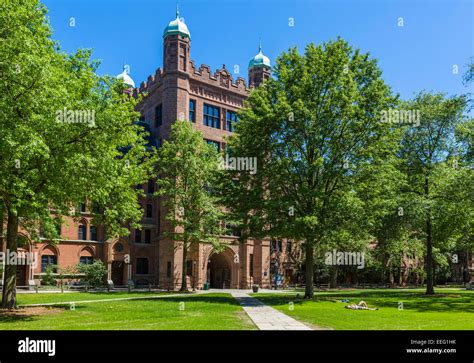 Yale Campus Stock Photos Amp Yale Campus Stock Images Alamy