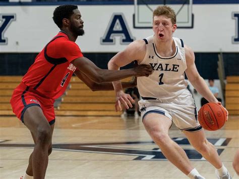 Yale S 7 Foot Danny Wolf Embraces Role As Versatile Selfless Big Man