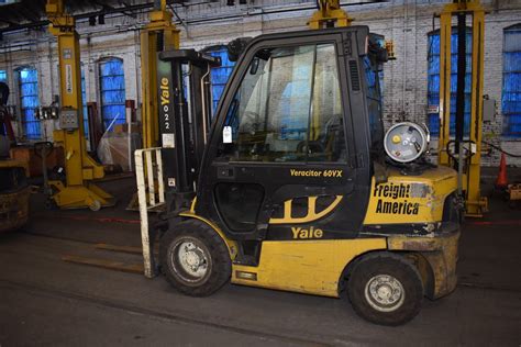 Yale Veracitor 60Vx Series Glp060 Forklift Rated 5700 Lbs Lift